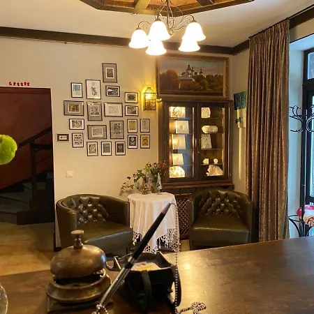 Arthotel Mini-hotel מלון