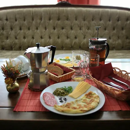 Arthotel Mini-hotel מלון 3*